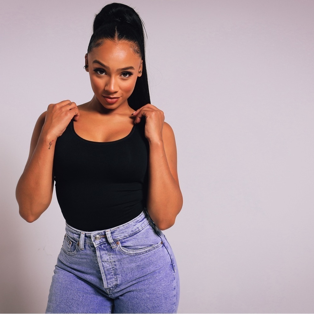NNEKA ROSE SCULPT TANK TOP - Picture 10 of 16